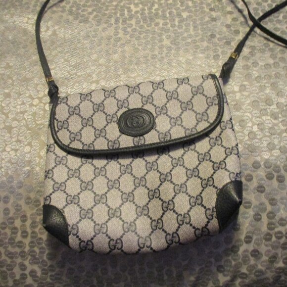authentic gucci small crossbody blue in great shape 9x 7" approx - Picture 1 of 5